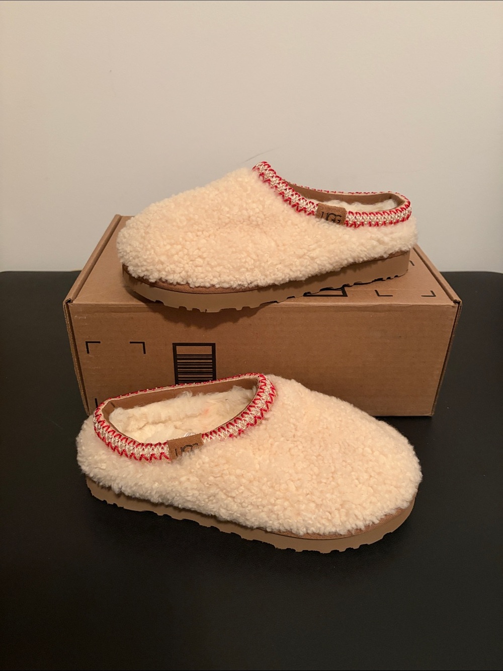 UGG Tasman Maxi Curly Slipper Women’s 7 JB